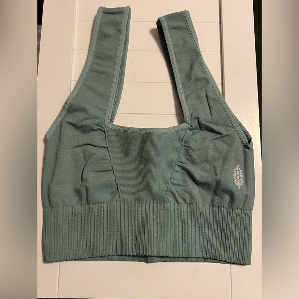 Free People Movement Good Karma Square Neck Bra in Light Army Green Size XS/S